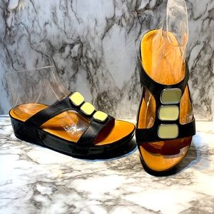 Beautiful Fit Flop sandels